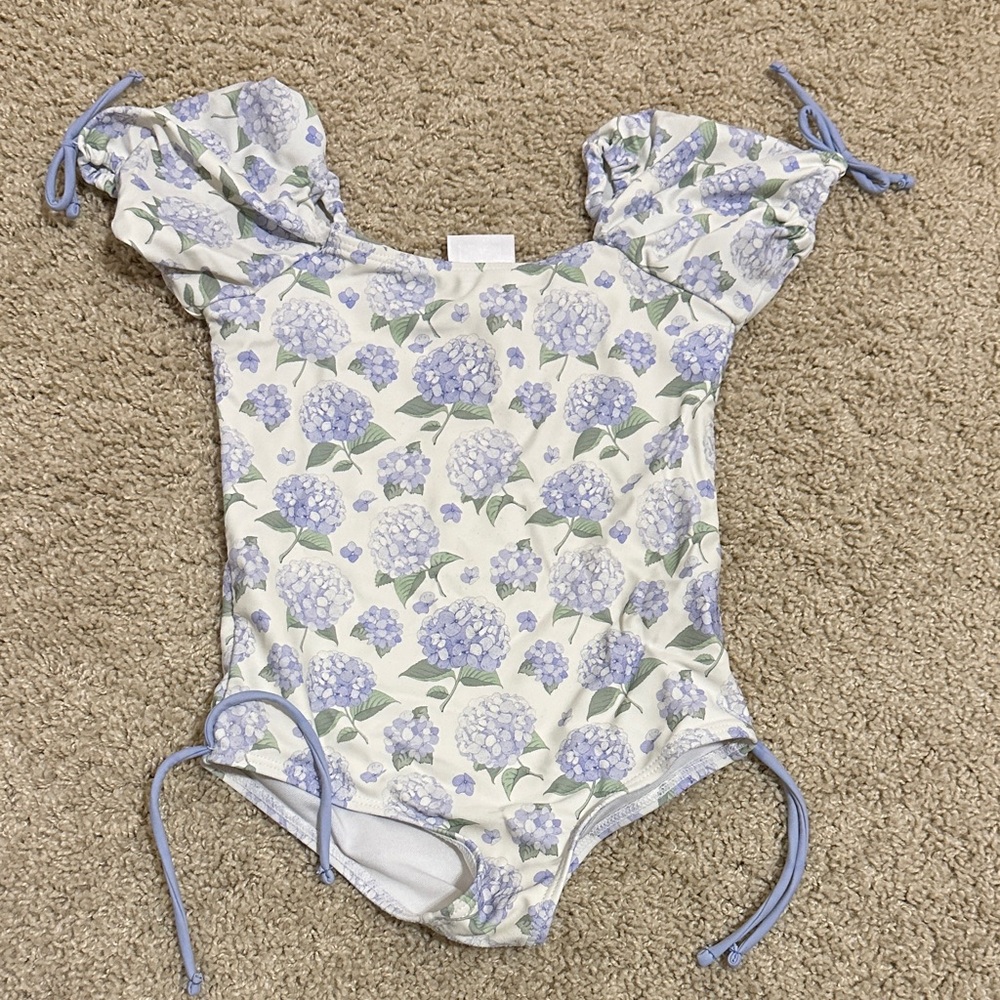 Hydrangea suit- stitchy fish